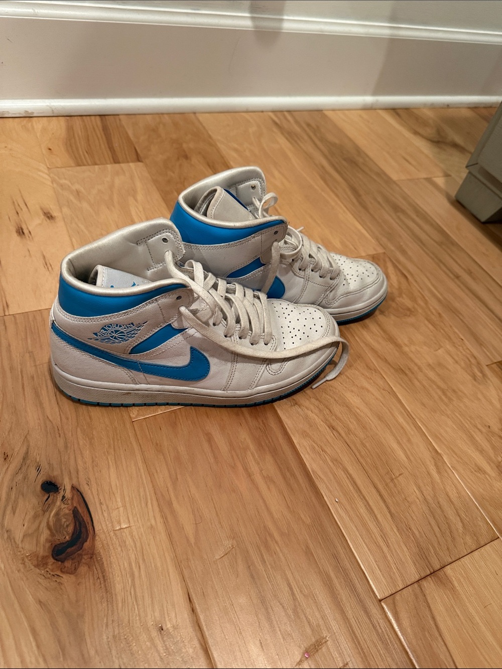 Nike White and Blue Mid-Top Sneakers